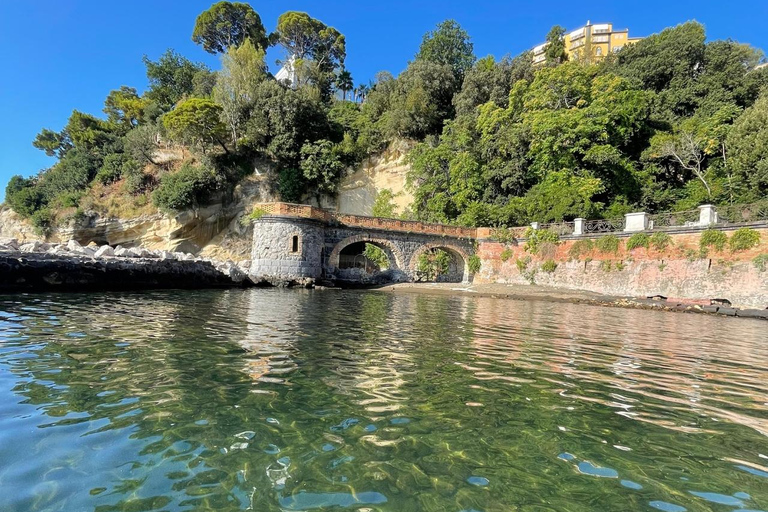 Naples : Tour en bateau privé sur la côte