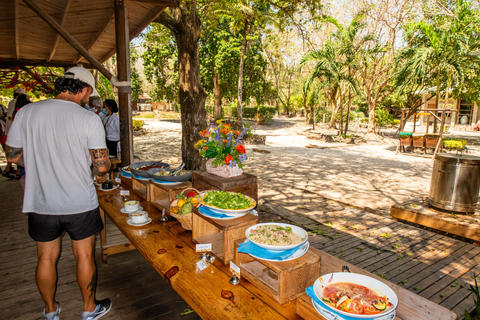 From Cartagena: Visit 5 Islands with snorkeling, beaches and buffet lunch