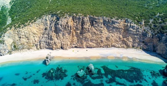 From Lisbon: Arrábida, Azeitão, Sesimbra, Palmela, Setúbal Tour