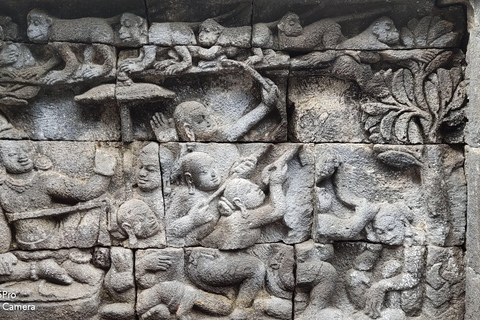 Yogyakarta: Borobudur & Prambanan Guided Tour with Pickup