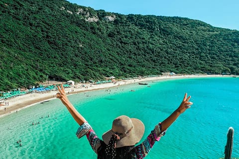 Rio de Janeiro: Arraial do Cabo, Paradise Beaches, and Cruise Tour