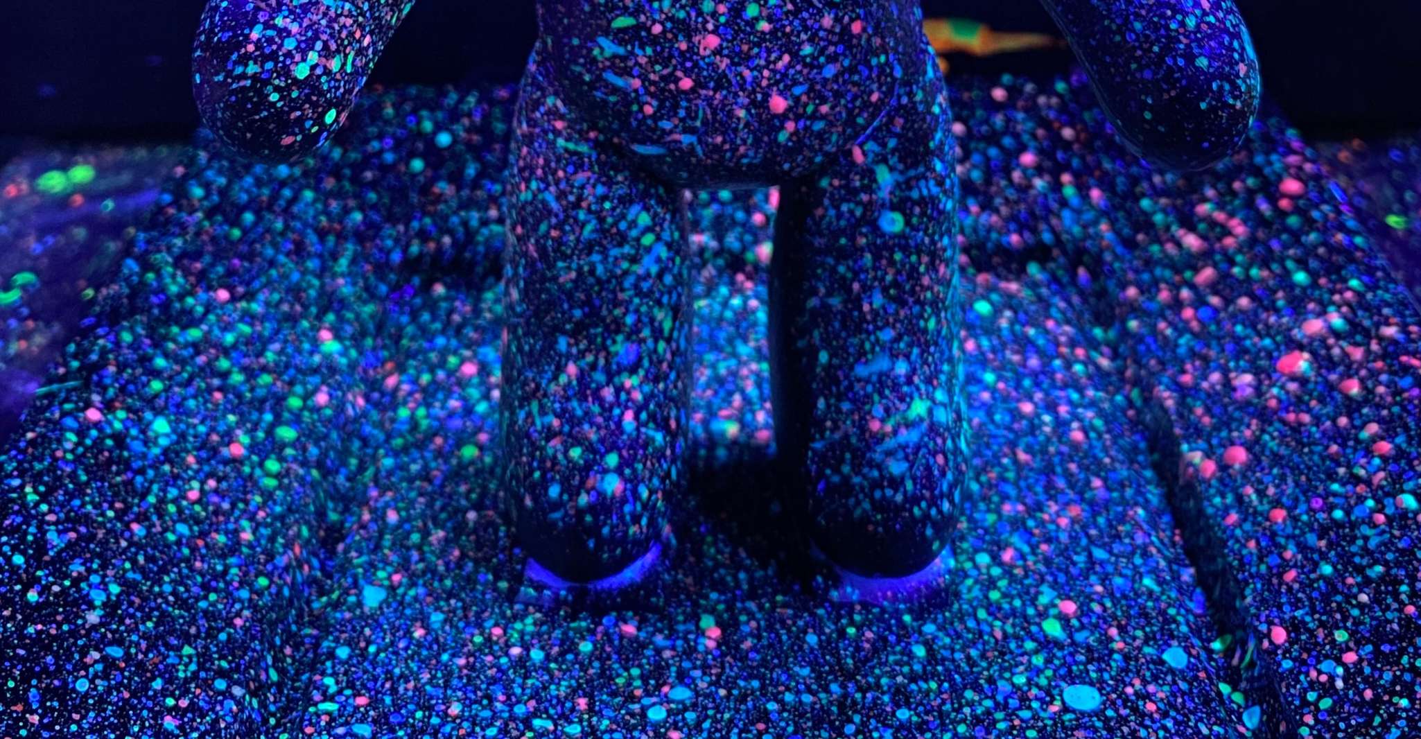 Barcelona: Bear-brick Fluorescent Painting | Wine and Art photo 6