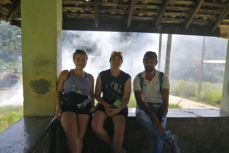 Kandy: Knuckles Mountain Range Full-Day Hike with Lunch