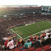 サンフランシスコ：サンフランシスコ 49ers フットボールの試合