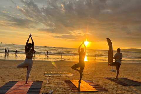 Krabi: Zonsondergang Yoga Balans Meedoen-lesKrabi: Sunset Yoga Balance-deelnameles