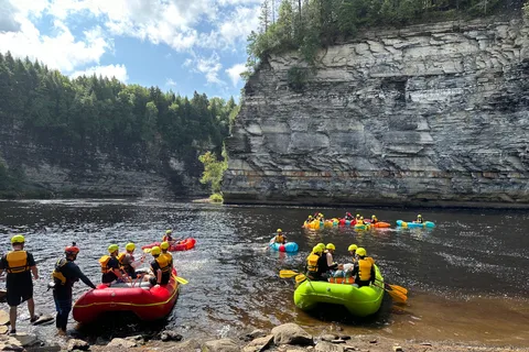 Rafting and kayaking on the Jacques-Cartier River
