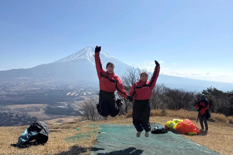 Tokyo - Paragliding Experience with Mt. Fuji Views Tandem flights-instructor will handle the controls of flight