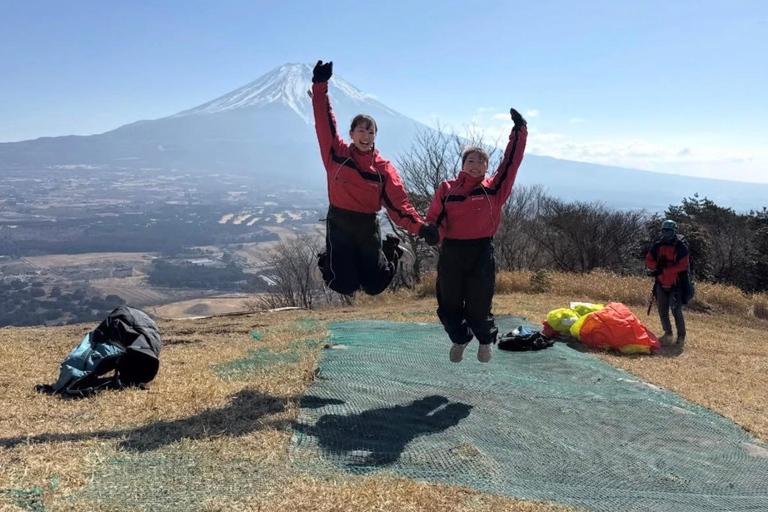 Tokyo - Paragliding Experience with Mt. Fuji Views Tandem flights-instructor will handle the controls of flight