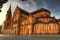 Awesome HCMC with private half-day car tour - Housity