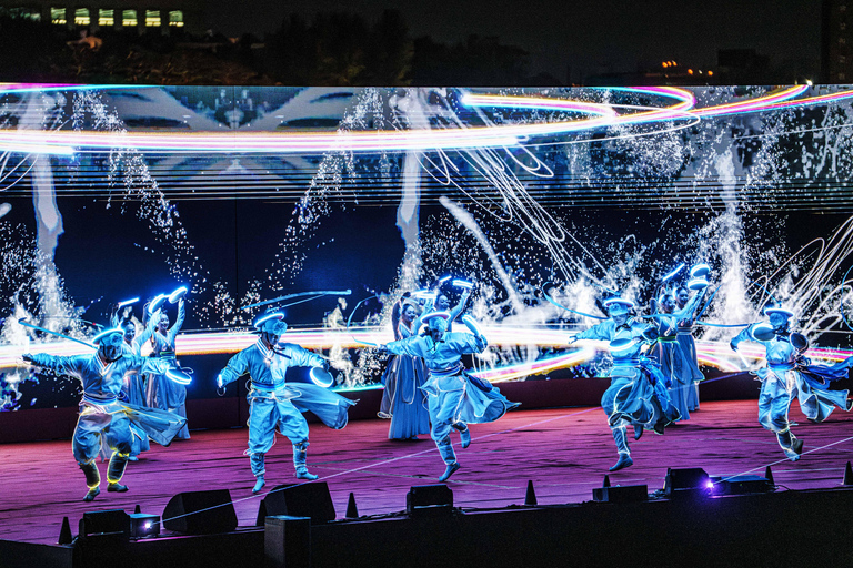 Seúl: excursión de un día al 62.º Festival Cultural de Suwon Hwaseong27 de septiembre | Excursión a la aldea tradicional y a Hwaseong, desde Myeongdong