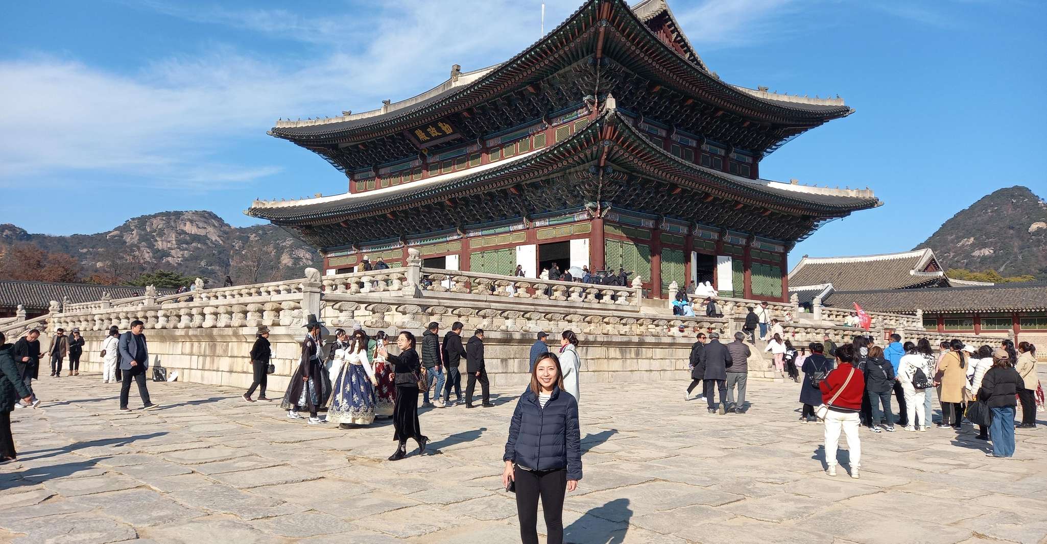 Seoul: Full-Day Guided Tour to Gyeongbokgung, Bukchon & More