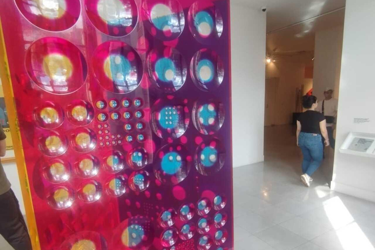 Medellín Through Time – City Sightseeing Tour | Subway, Metrocable, and Historic Center