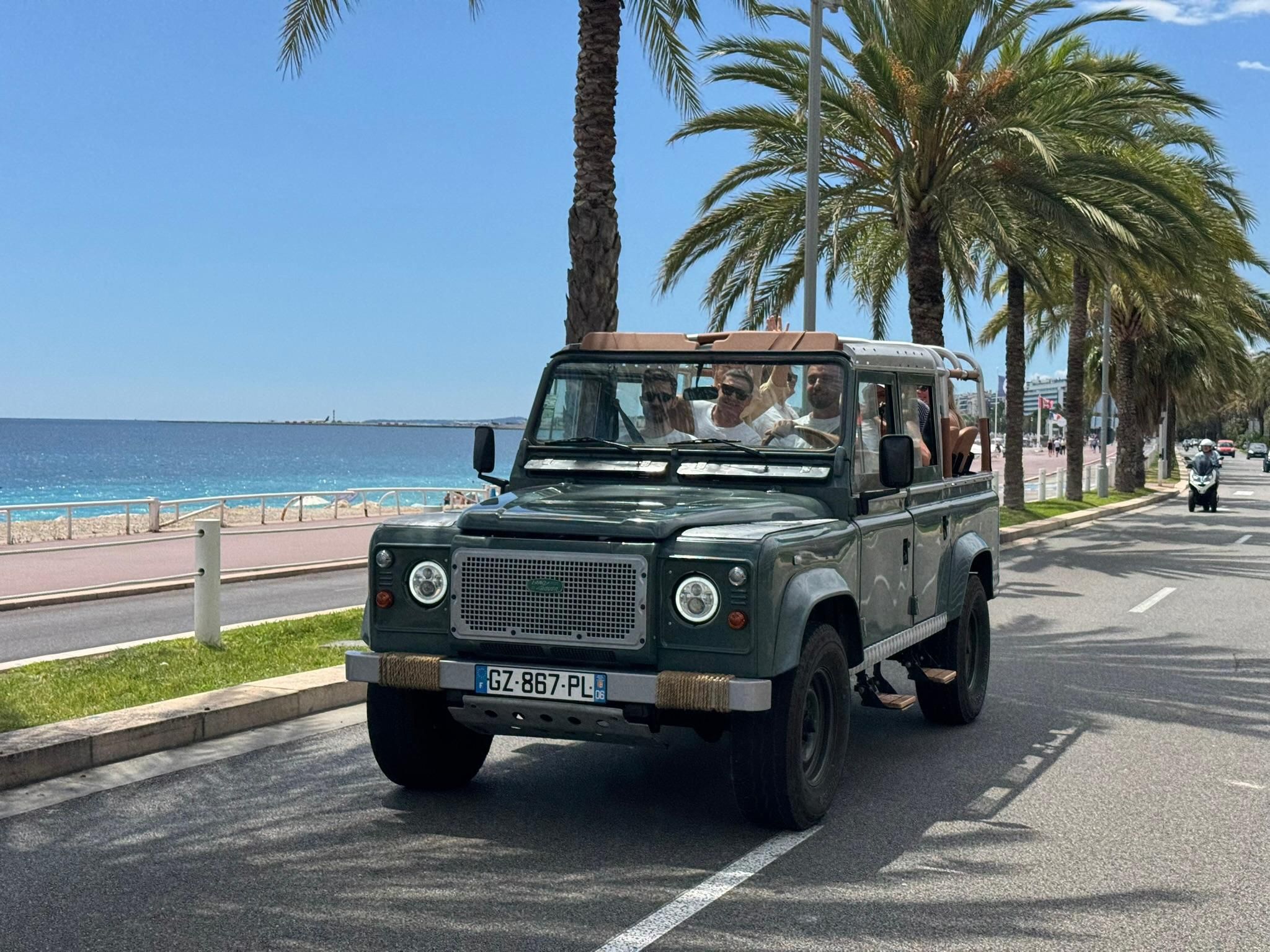 Nizza: Eze & Fragonard-Boutique im Land Rover Defender!