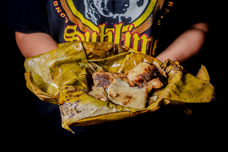 Oaxaca: Evening Street Food Tour with 14+ Tastings