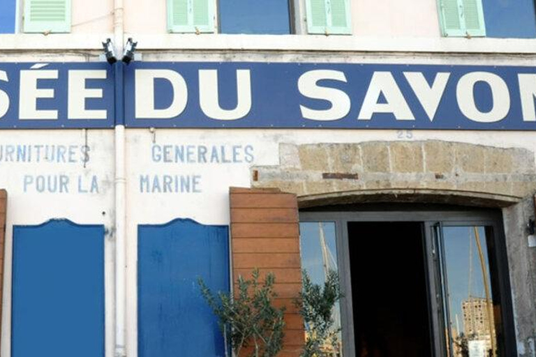 Marseille Romance Ein Spaziergang durch den Hafen der Liebe