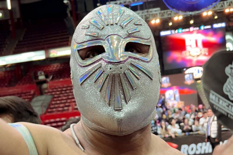 Mexico City: Lucha Libre Show with Michelada Workshop Authentic Lucha Libre and Michelada Experience on Fridays