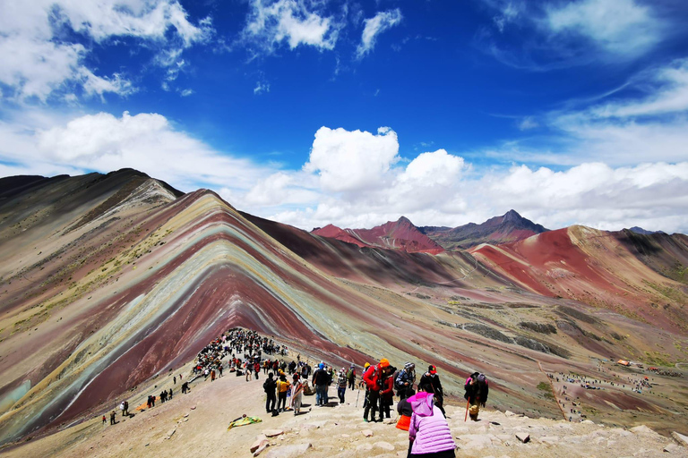 Caminhada na Montanha Arco-Íris e no Vale Vermelho - Grupo pequenoCusco: Caminhada na Montanha do Arco-Íris e no Vale Vermelho com almoço