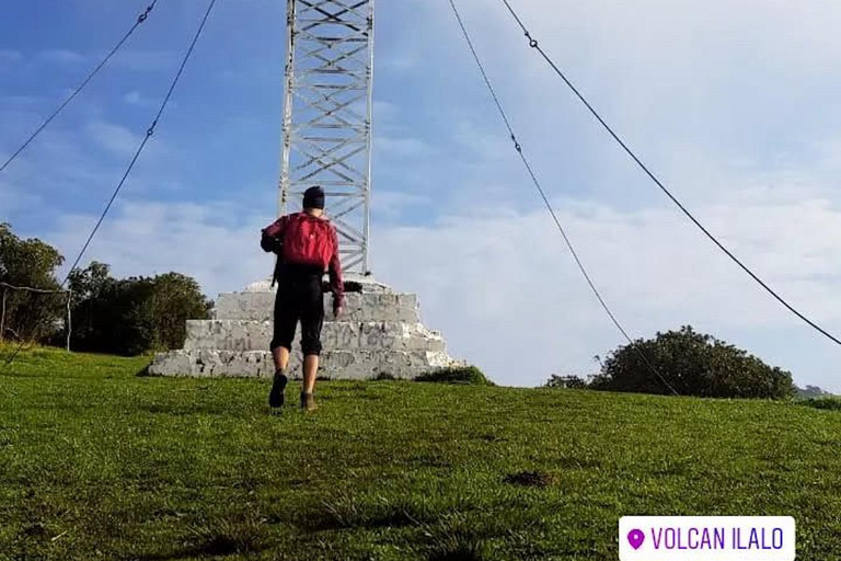 厄瓜多尔基多伊拉洛火山徒步之旅厄瓜多尔基多伊拉洛火山徒步旅行