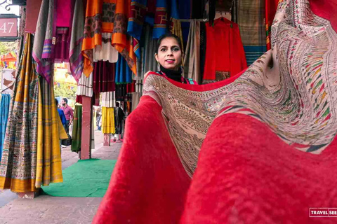 I mercati di Delhi: un'esperienza di shopping culturale con un espertoTour culturale con shopping e degustazione di street food