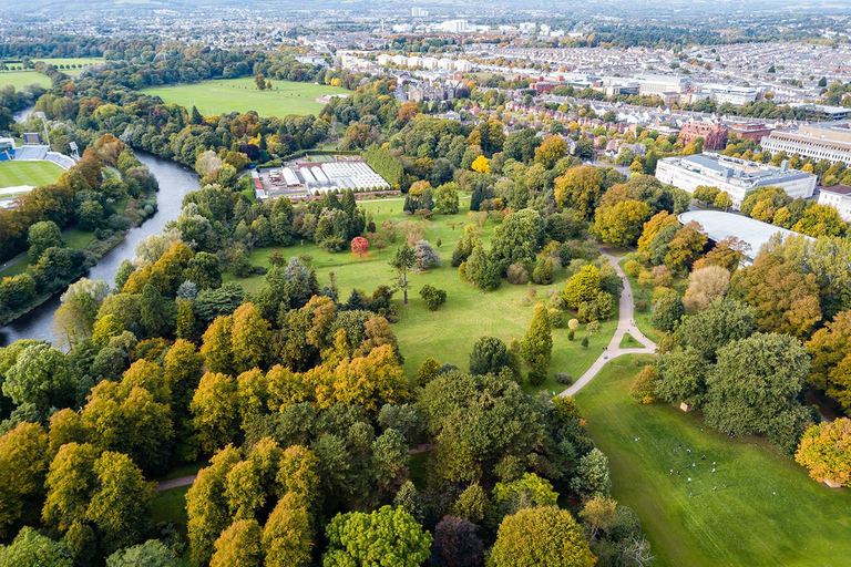 Cardiff: Family-Friendly Walking Tour