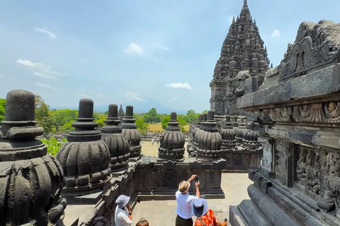 Yogyakarta: Kalitalang-Merapi Hike & Prambanan Tour
