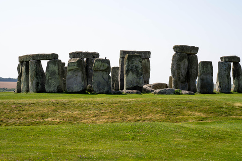 Private Luxury Day Tour of Stonehenge and Bath from Oxford