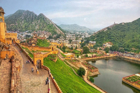 Jaipur: Royal Delights AC Car Sightseeing with Guide