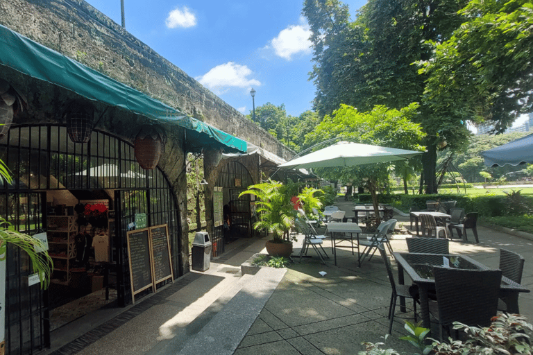 MANILLE : PROMENADE HISTORIQUE EN KALESA À INTRAMUROSVISITE DE KALESA UNIQUEMENT