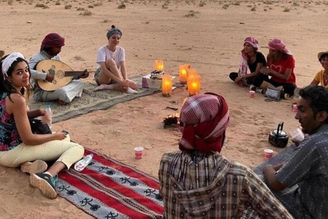 Depuis Amman: excursion d'une journée à Petra et au Wadi Rum avec prise en charge à l'hôtel