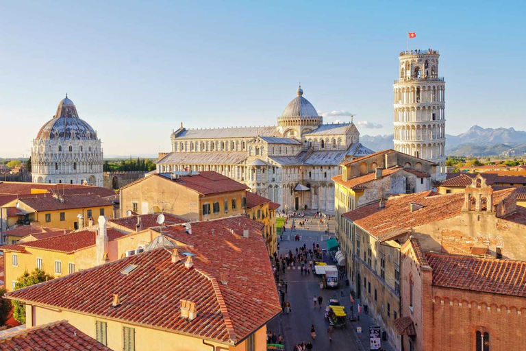 Lucca, Pisa y Livorno desde Florencia en Coche Privado