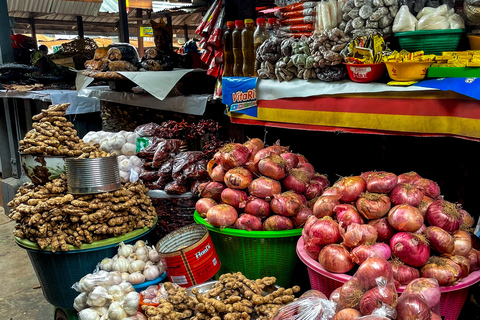 Accra: Market Tour and Cooking Class