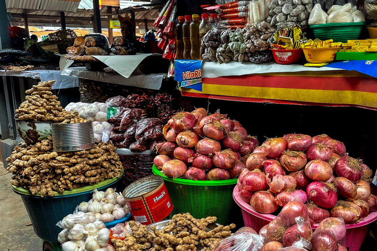Accra: Market Tour and Cooking Class