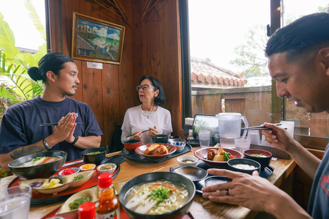 Naha: Okinawa Shuri Castle Peace Walking Tour