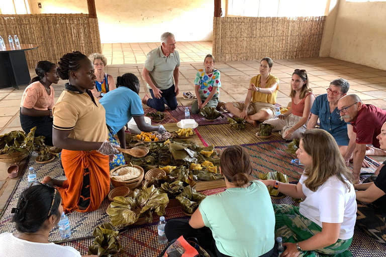 From Kampala: Uganda Equator Tour with Lunch & Drum-Making