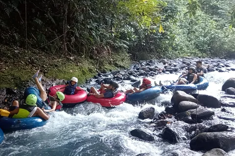 Safari en Tubing Río Celeste