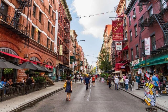 New York: Tour a piedi delle gang e della mafia con pasticceria italiana