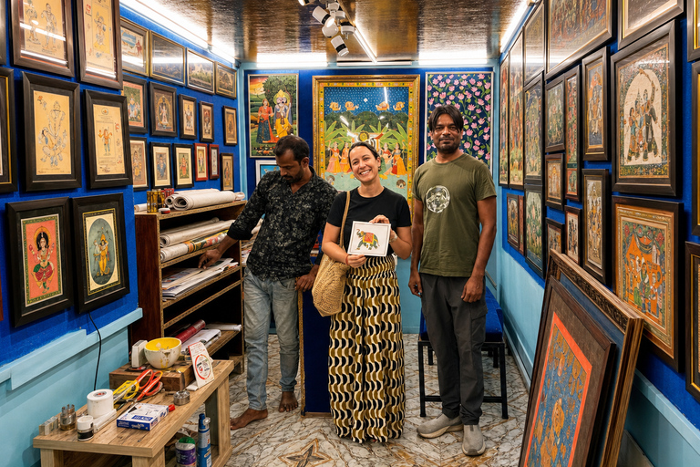 Udaipur: Paint Your First Pichwai with Local Guidance