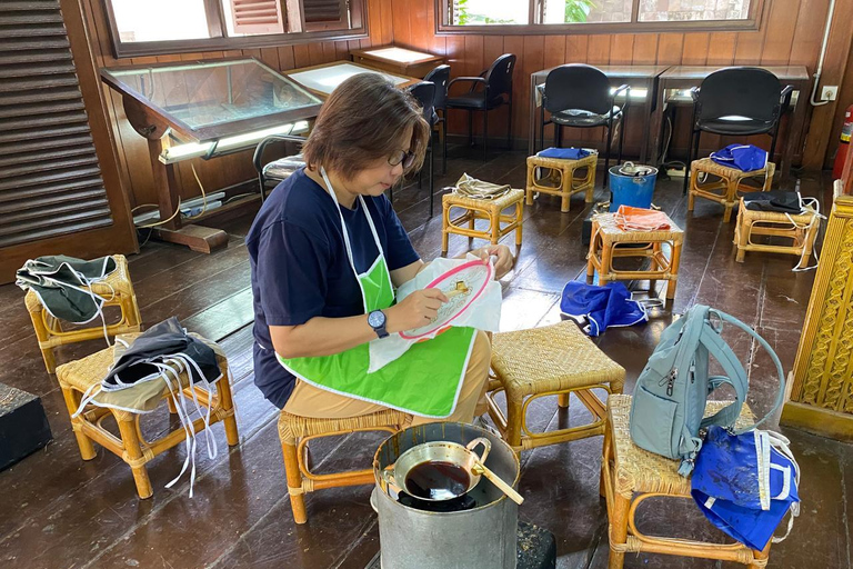 Tour della città vecchia di Giacarta con laboratorio di batik