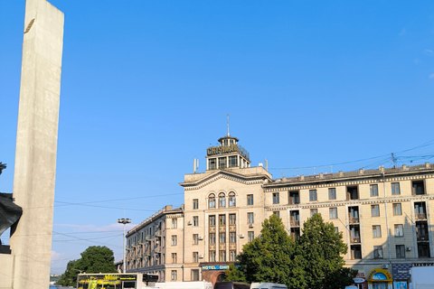 Walking Tour with Wine & Soviet Flea Market Visit - Chisinau