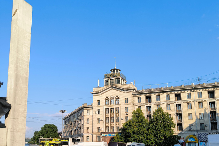 Walking Tour with Wine & Soviet Flea Market Visit - Chisinau