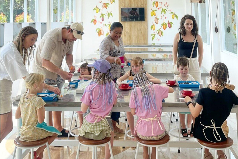 Ubud: Kakaoplantage erkunden, Schokolade herstellen und verkostenErkunden, Herstellen und Verkosten von Schokolade (Treffpunkt vor Ort)