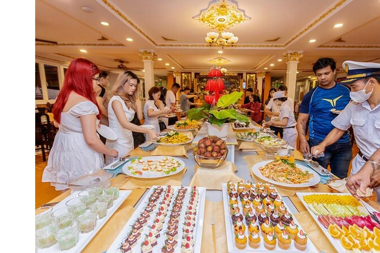 Crossing : Saigon River Dinner Cruise with Buffet