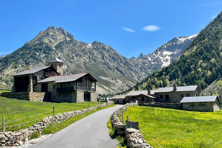 Andorra Day Hike: Vall d’Incles &amp; Pyrenees Lakes