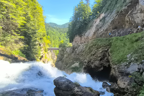 Salzkammergut: Geführte E-Bike Tour auf die Almen in Gosau und Hallstatt