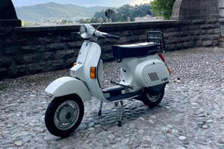 Lake Como: 4, 8, or 24-Hour Classic Vespa Rental & Delivery