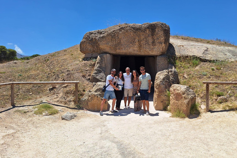 Guided visit to the dolmens of Antequera