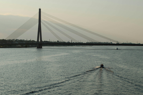 Riga: Soviet-Era City Tour in a Vintage Soviet Car
