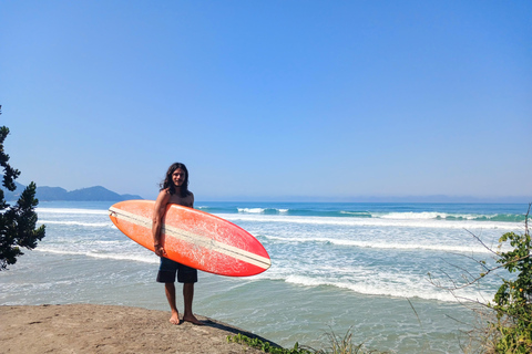 Ubatuba: Surfing Experience with Professional Instructor