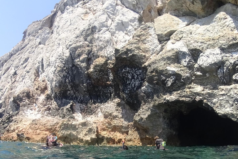 Dal porto di Faliraki: Tour in motoscafo con snorkeling e grotte