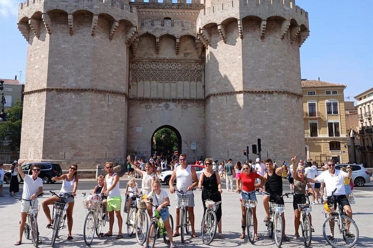 Valencia: Top 25 Highlights Guided Bike Tour Valencia: Top 25 Highlights Guided Bike Tour.